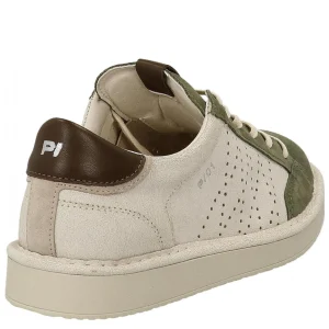 LACE-UP SHOE CRACKED