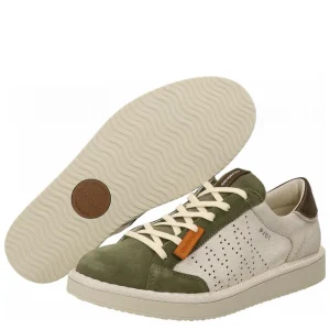 LACE-UP SHOE CRACKED