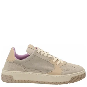 P02 LOW-TOP SNEAKER