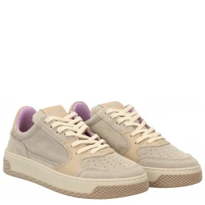 P02 LOW-TOP SNEAKER